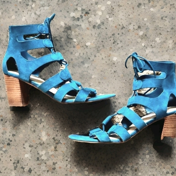 Marc Fisher Paradox Suede Gladiator Style 3 inch heel Size 8.5 Color Turquoise - Picture 1 of 12
